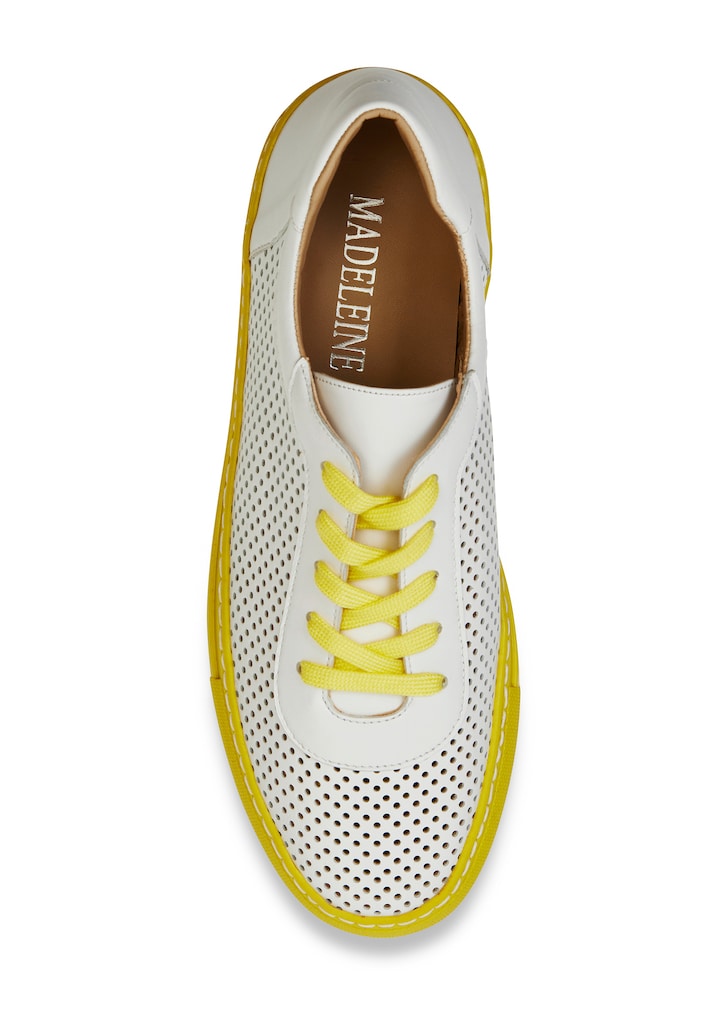 Leather sneaker with perforated pattern 2