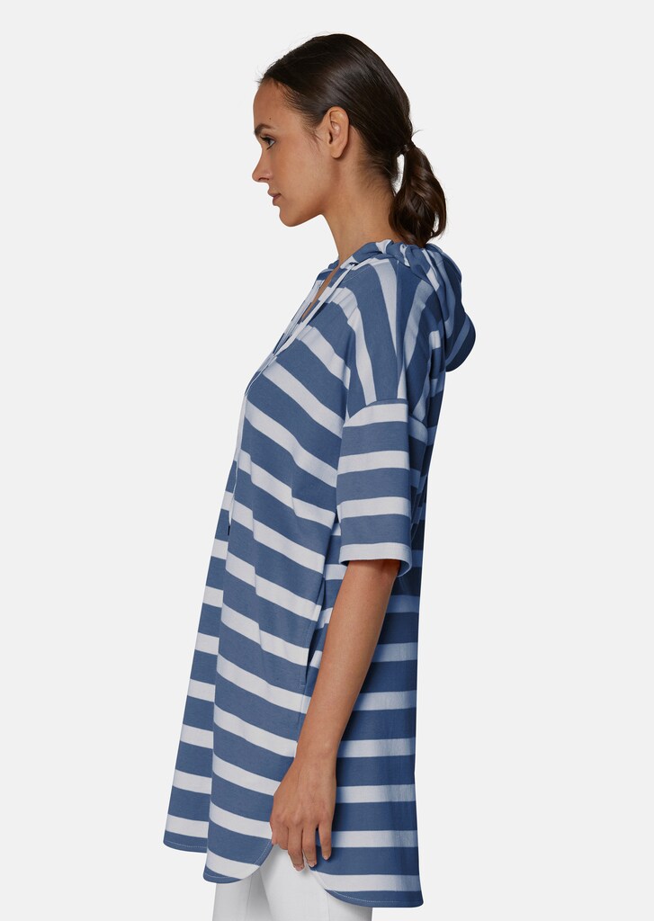 Short-sleeved striped sweatshirt with hood 3