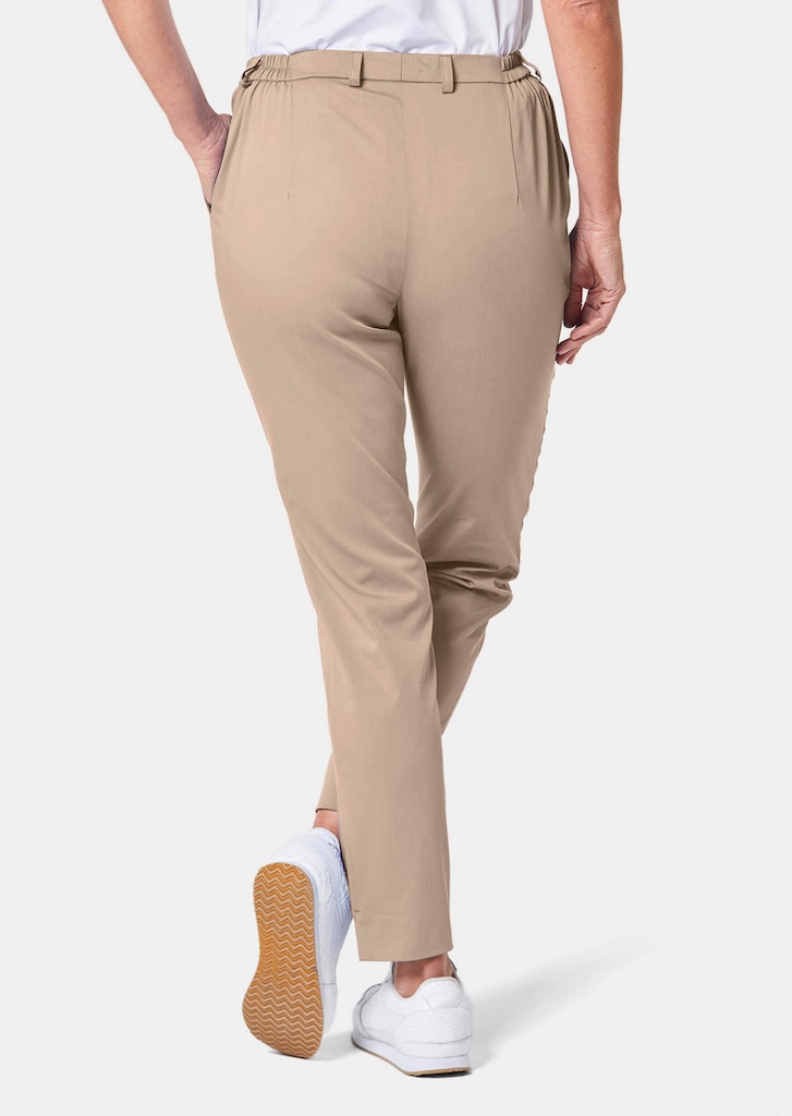 Sportive Hose Anna aus trageangenehmen Satin