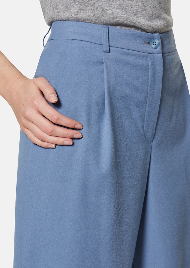Pleated trousers in easy-care Ceramica fabric 4