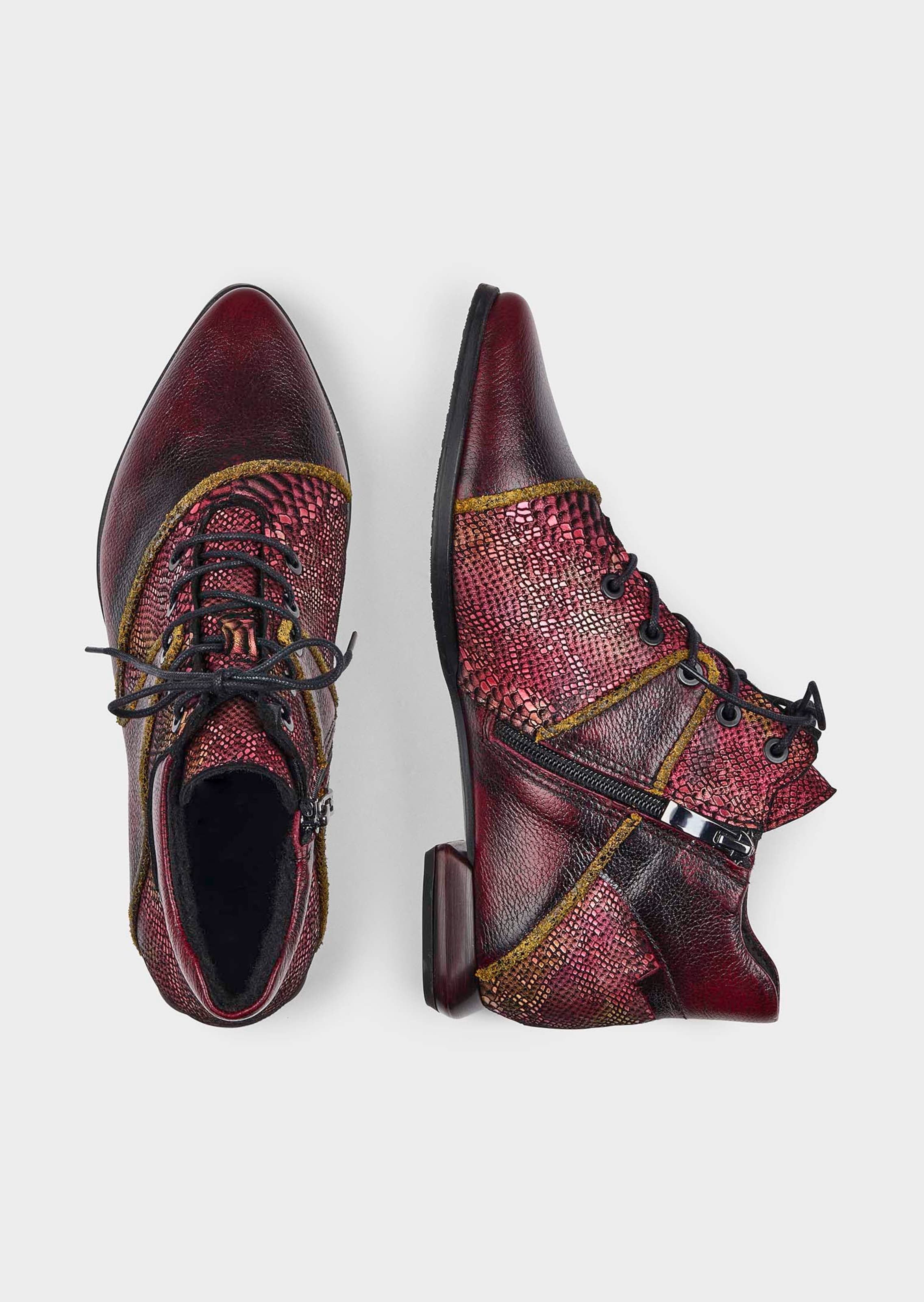 Stiefelette mit Animalprint und Metallic-Effekt