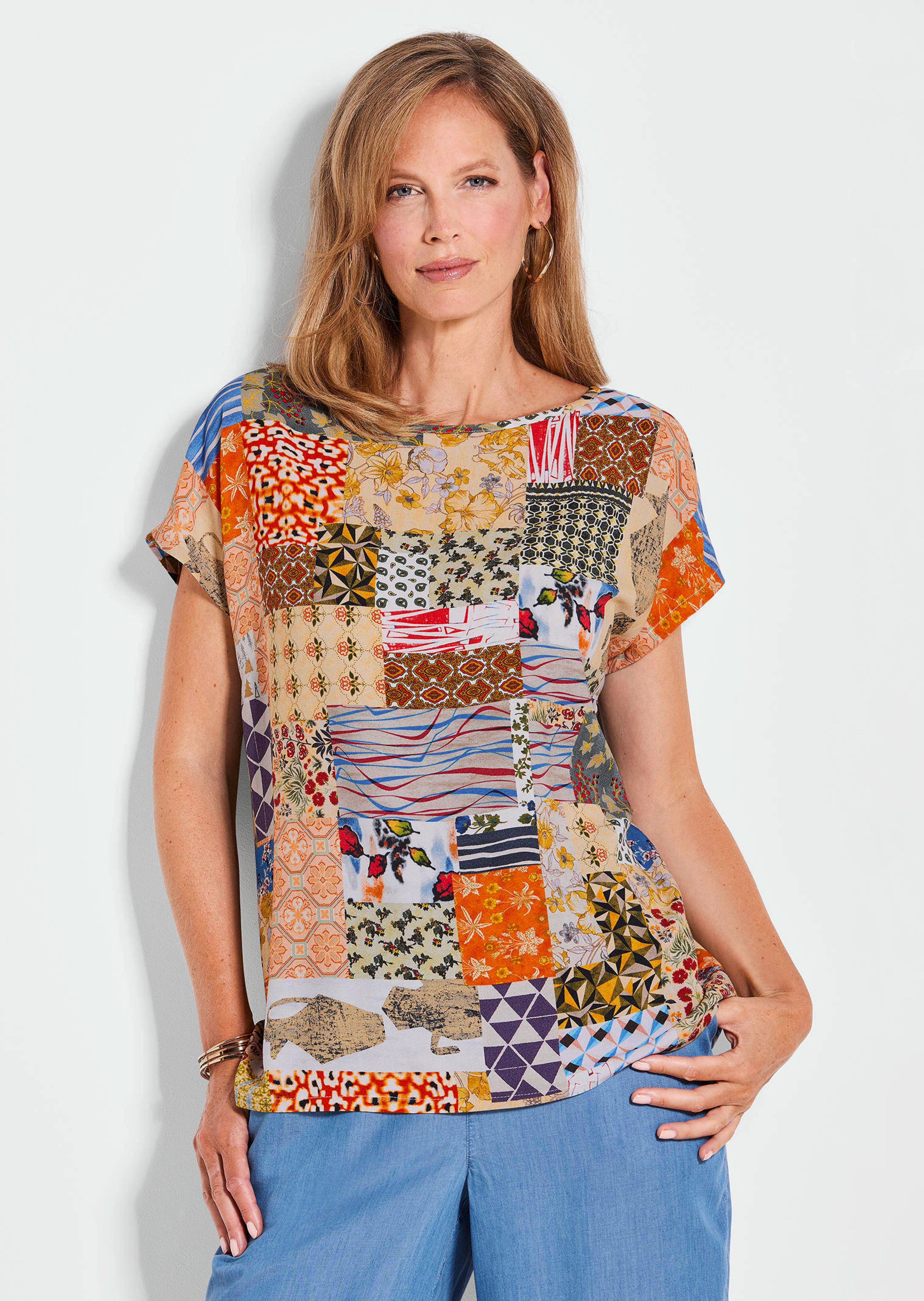 Druckbluse im Patch-Print