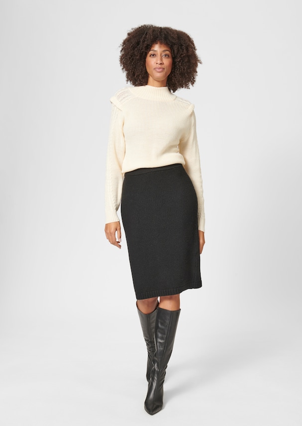 Knee-length knitted skirt 1