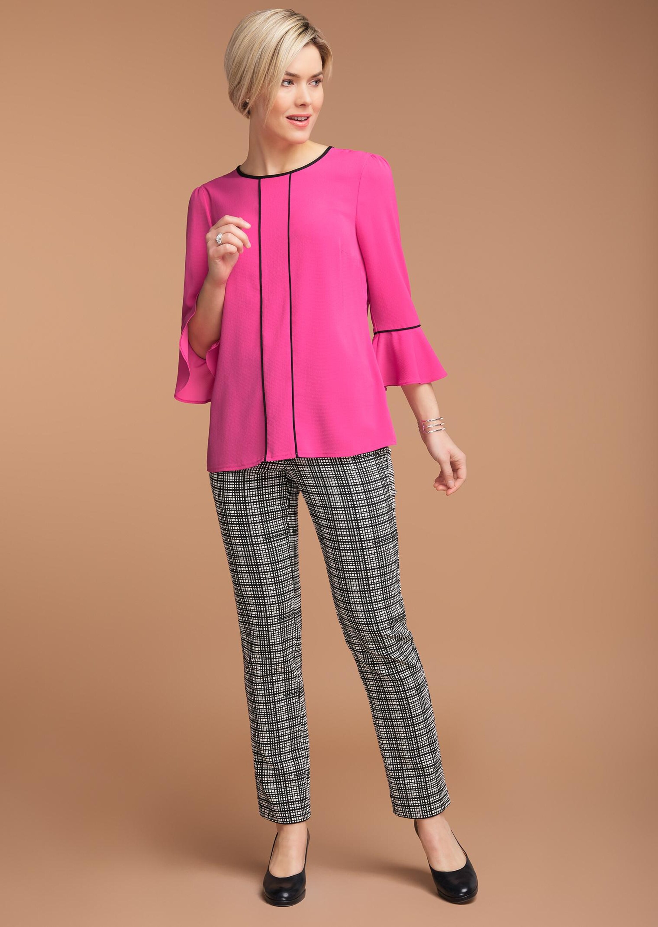 Elégant chemisier à encolure arrondie et manches à volants - fuchsia - Gr. 21 de Goldner Fashion