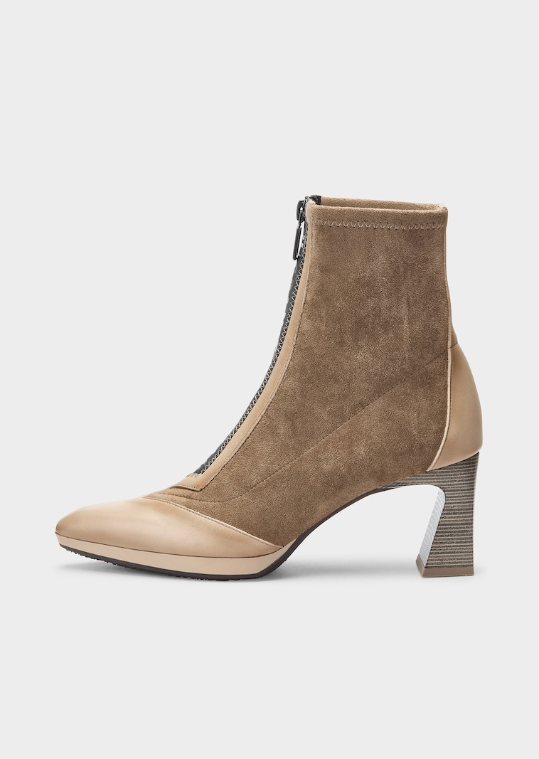 Stiefelette mit Reissverschluss im Materialmix