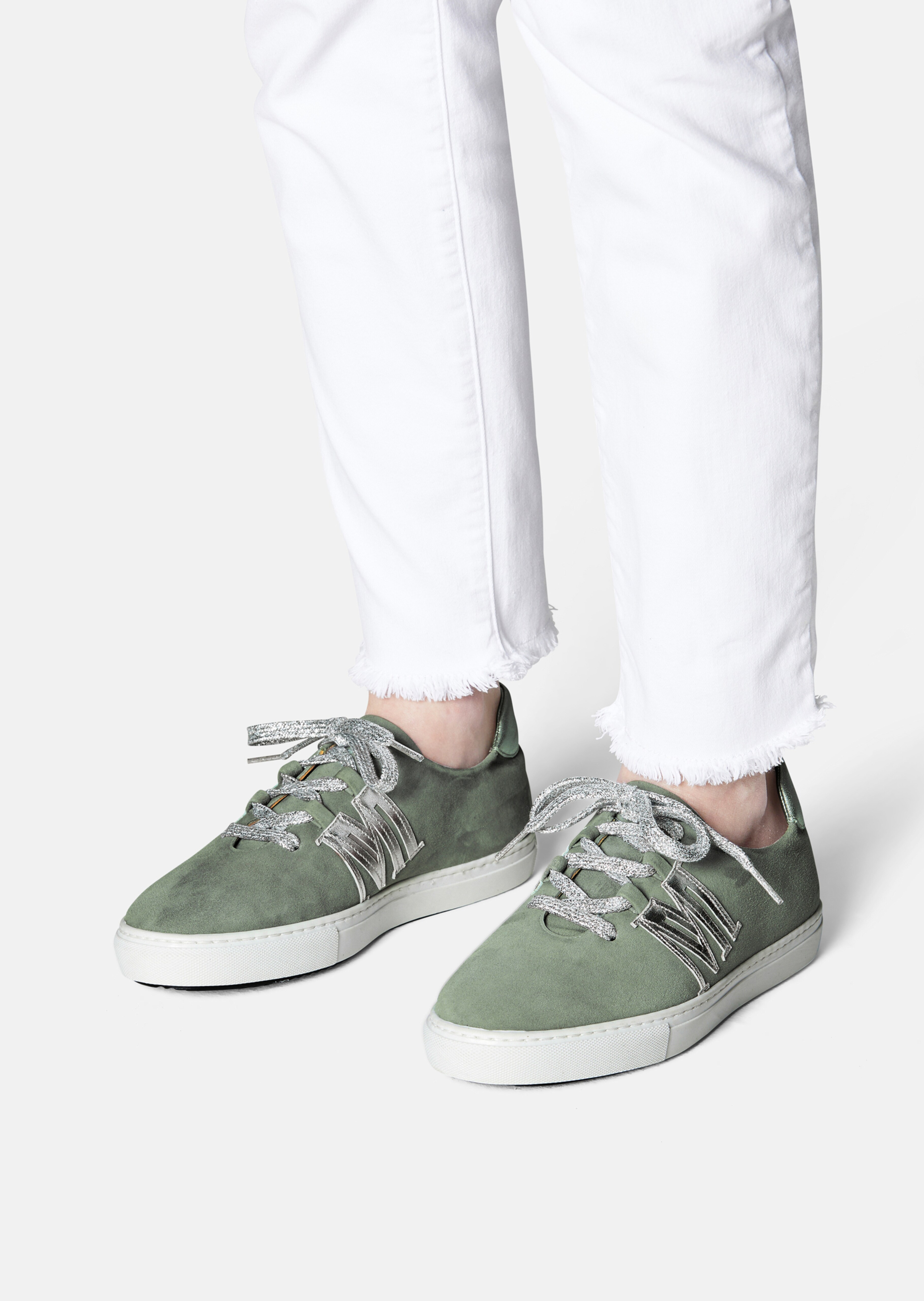 Sneaker aus Veloursleder mit glänzendem Logo-Patch