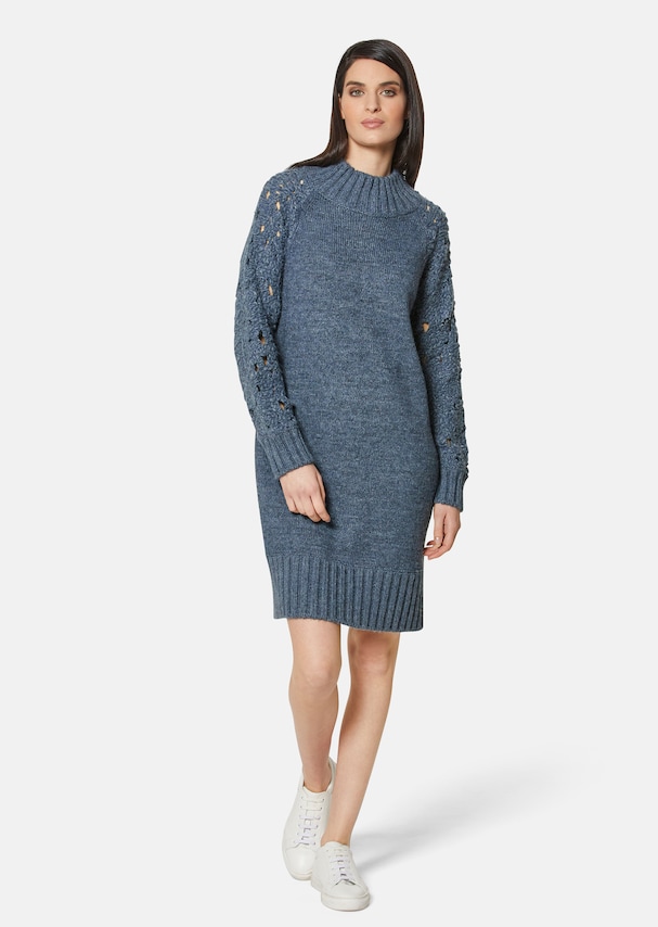 Knitted dress with macramé sleeves 1