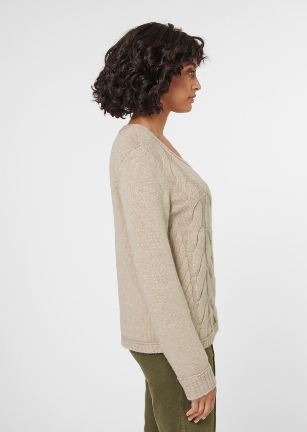 Cable knit jumper with round neckline 3