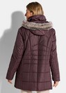 Manteau matelassé court avec capuche et tissu aspect fourrure thumbnail 3