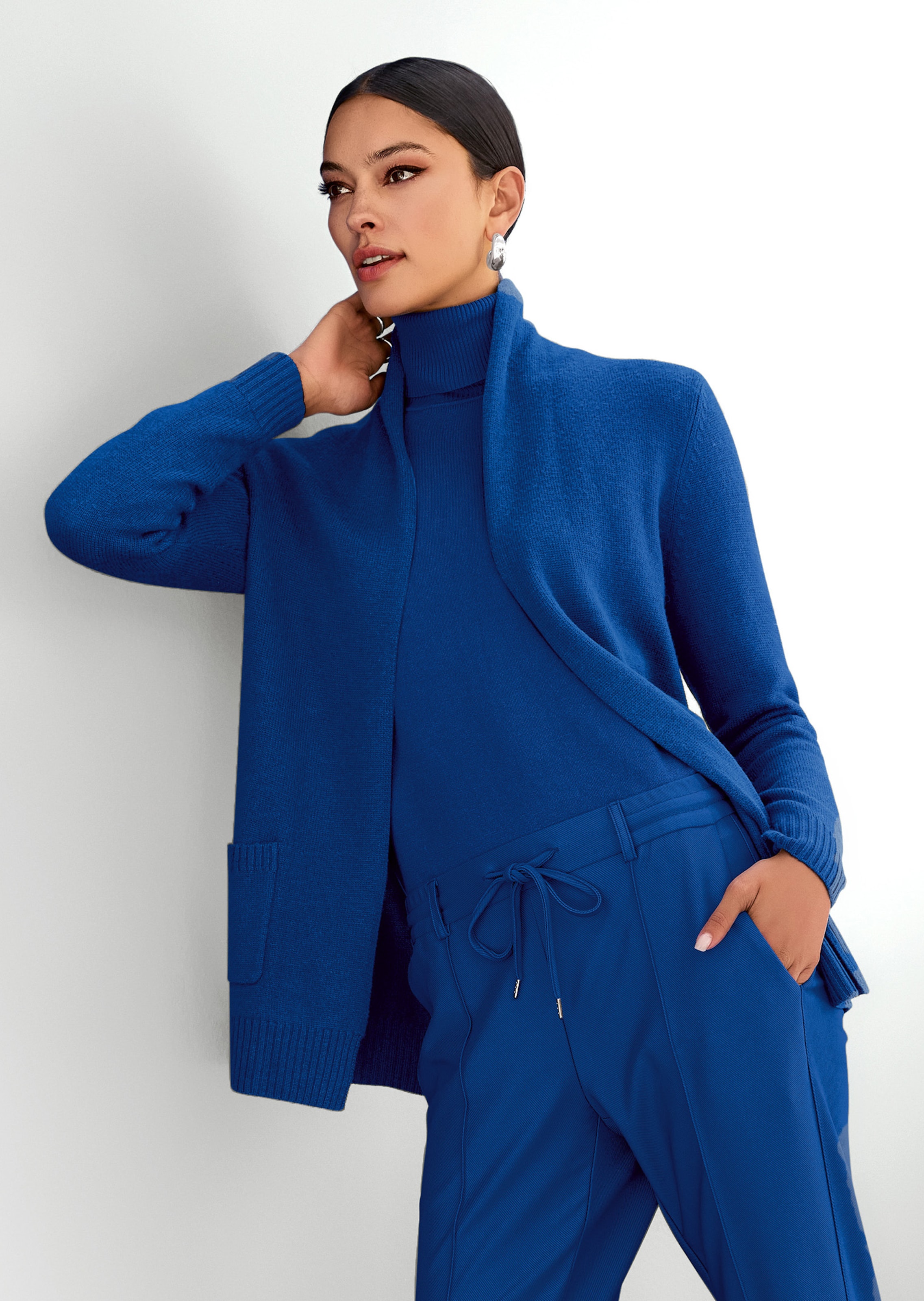 Strickjacke mit Schalkragen