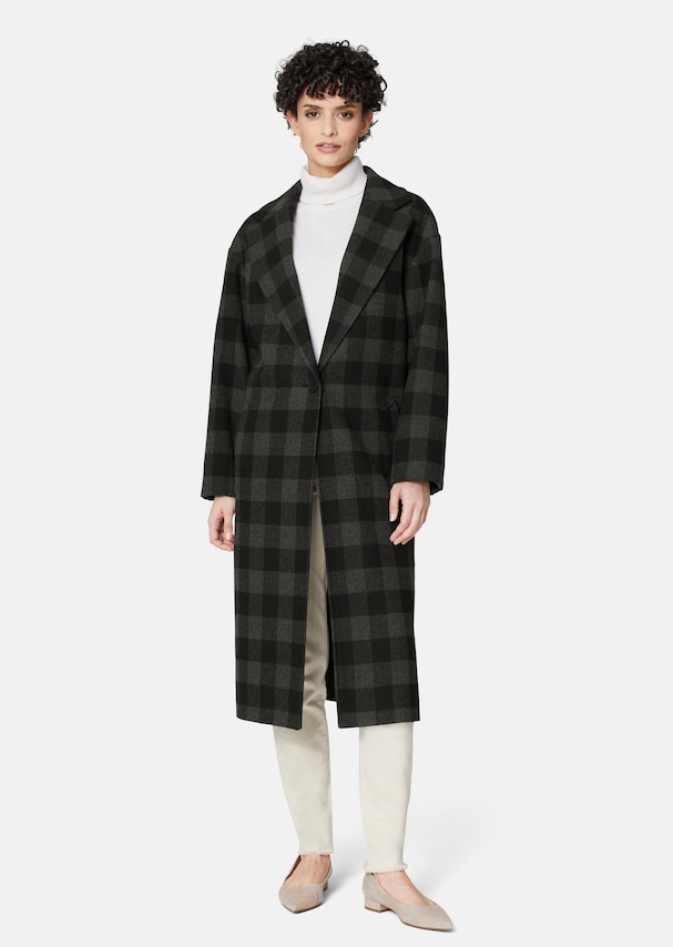 Check coat in a casual oversized shape 1