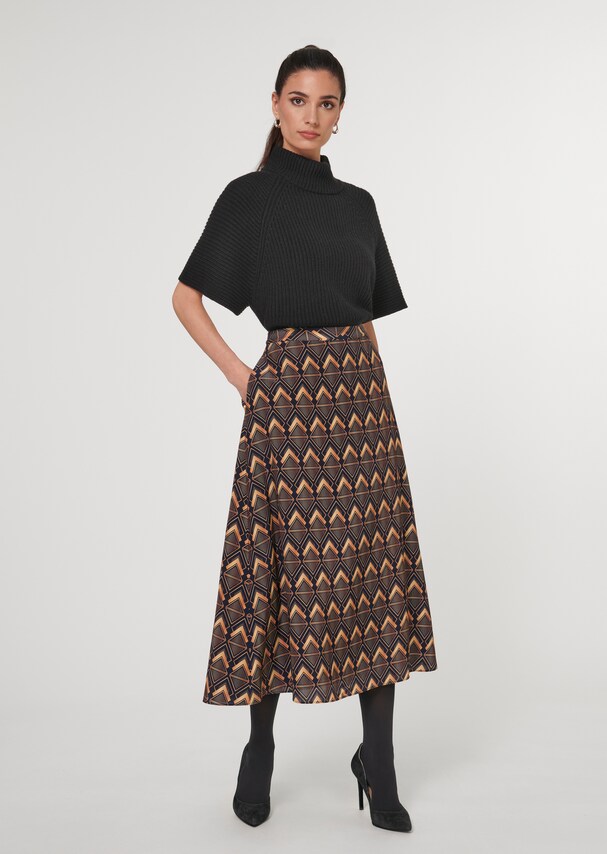 Lined midi skirt with unique print 1
