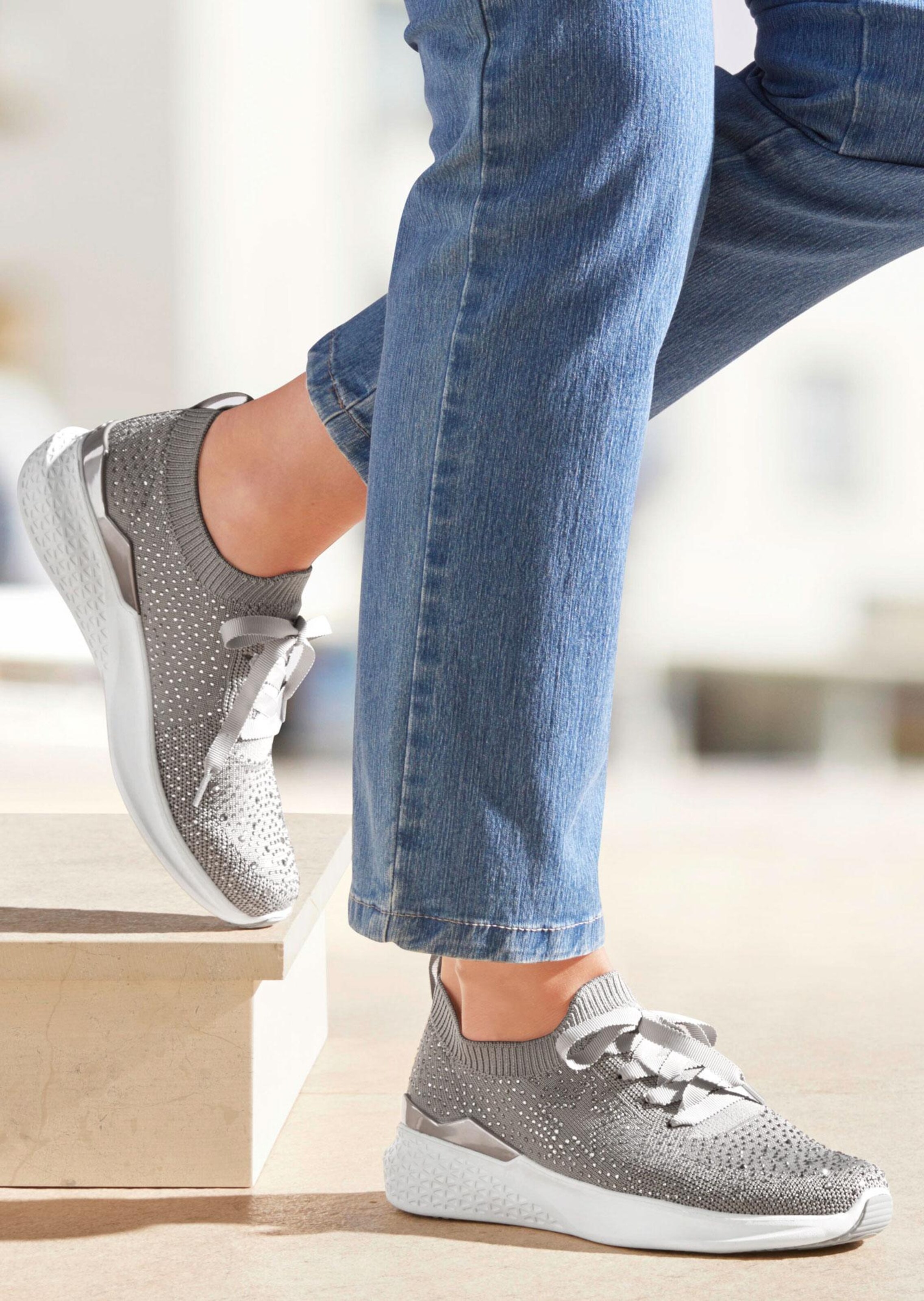 Schoenen met modieuze versiering | atelier GOLDNER