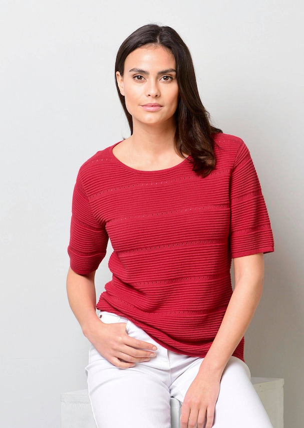 Pullover mit femininem Strickmuster 3