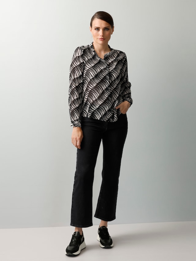 Bluse in transparenter Qualität 6