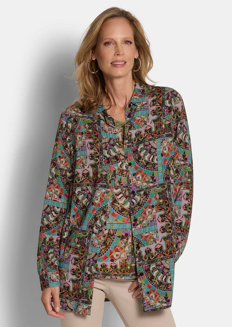 Länger geschnittene Bluse aus reiner Viskose