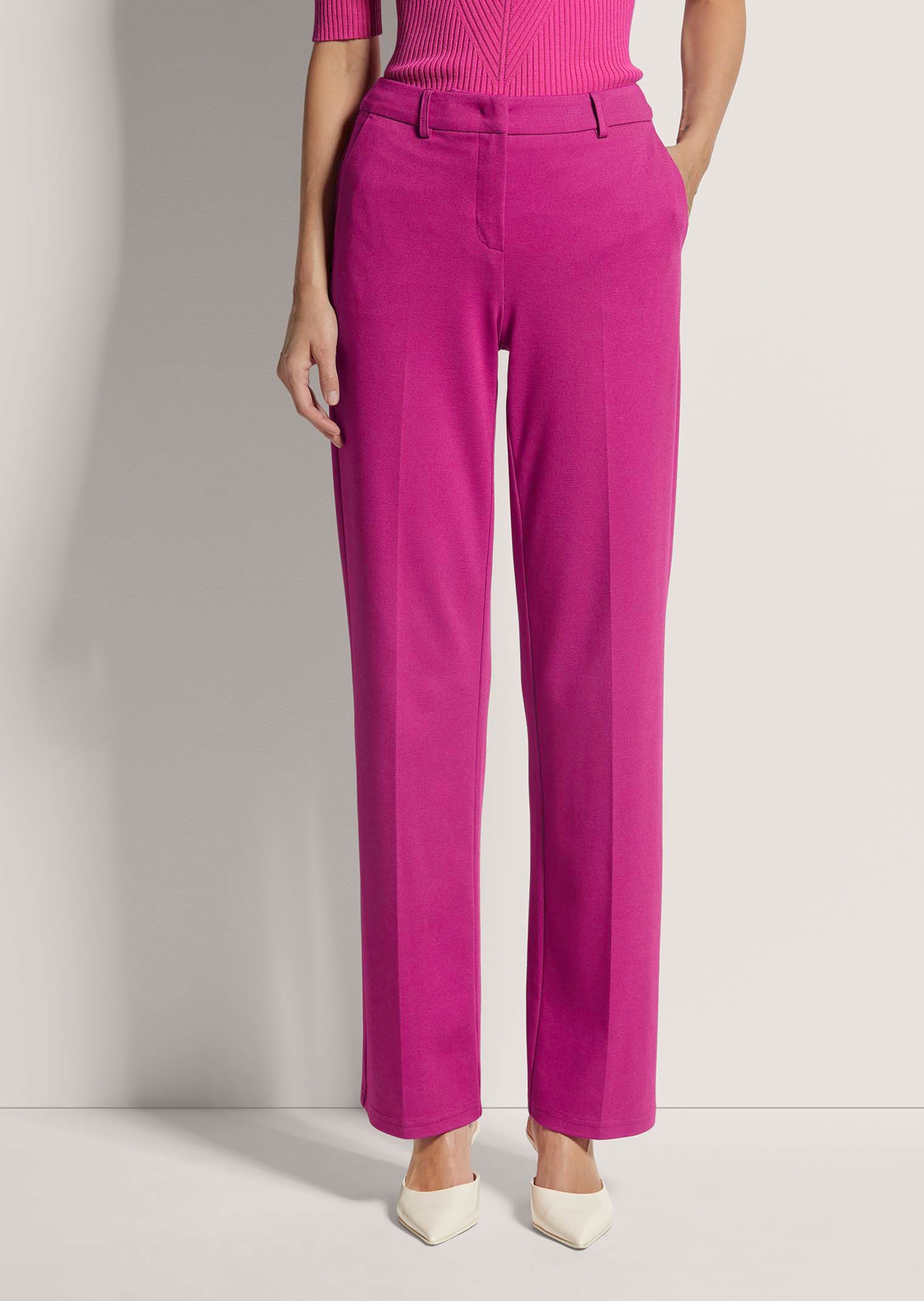 Wide leg pleated trousers