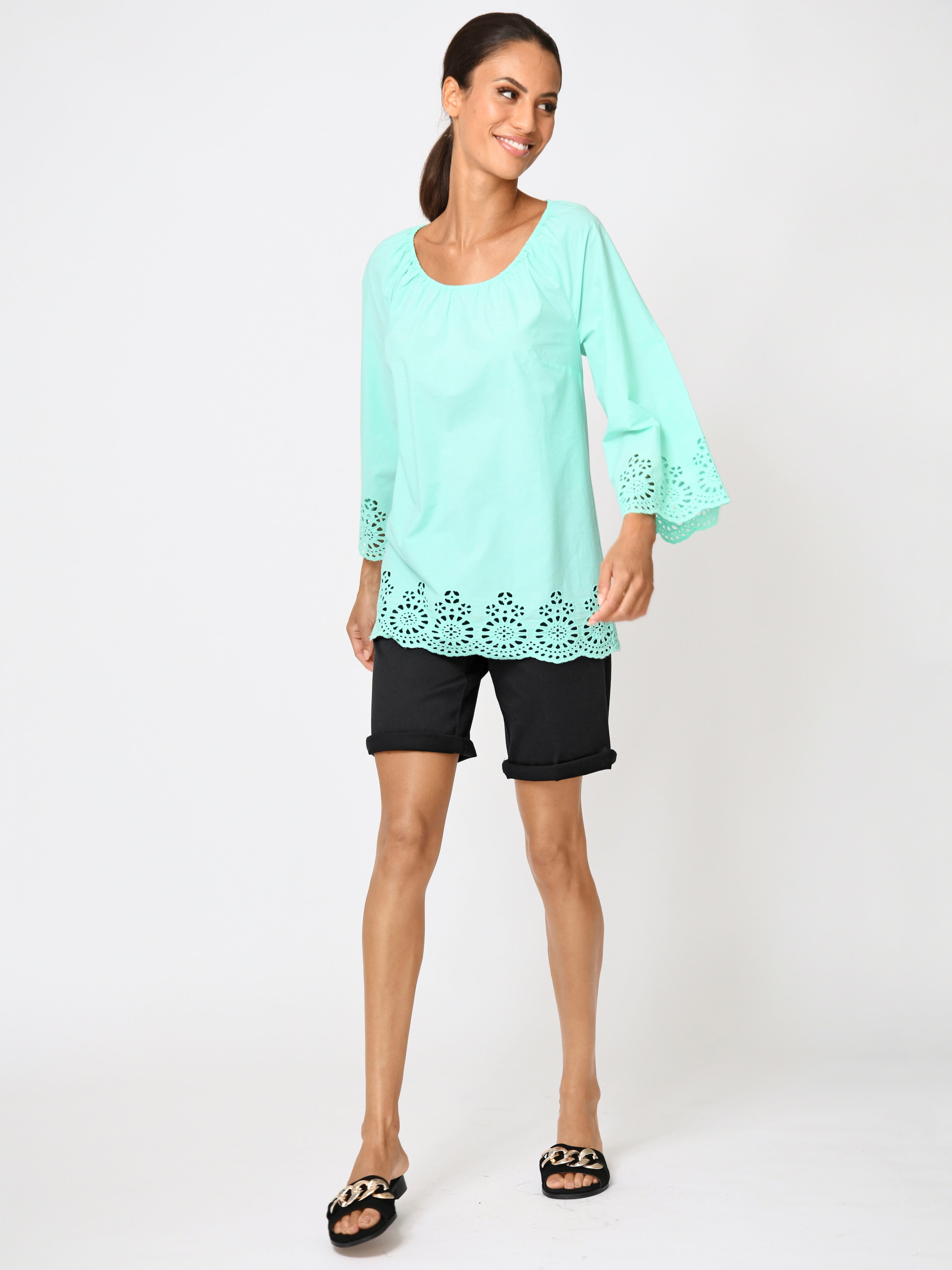Bluse mit sommerlicher Lochspitze
