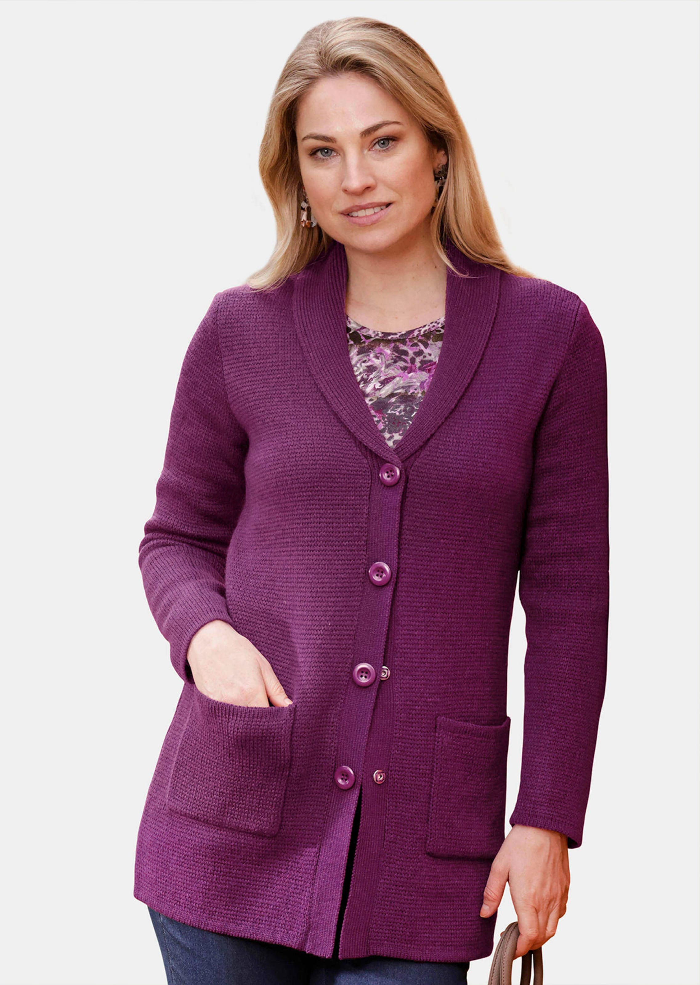 Kuschelweiche Strickjacke in kaschierender Länge