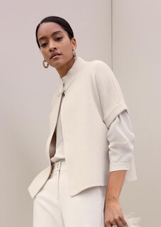 Kurze Strickjacke in Cape-Form thumbnail 7