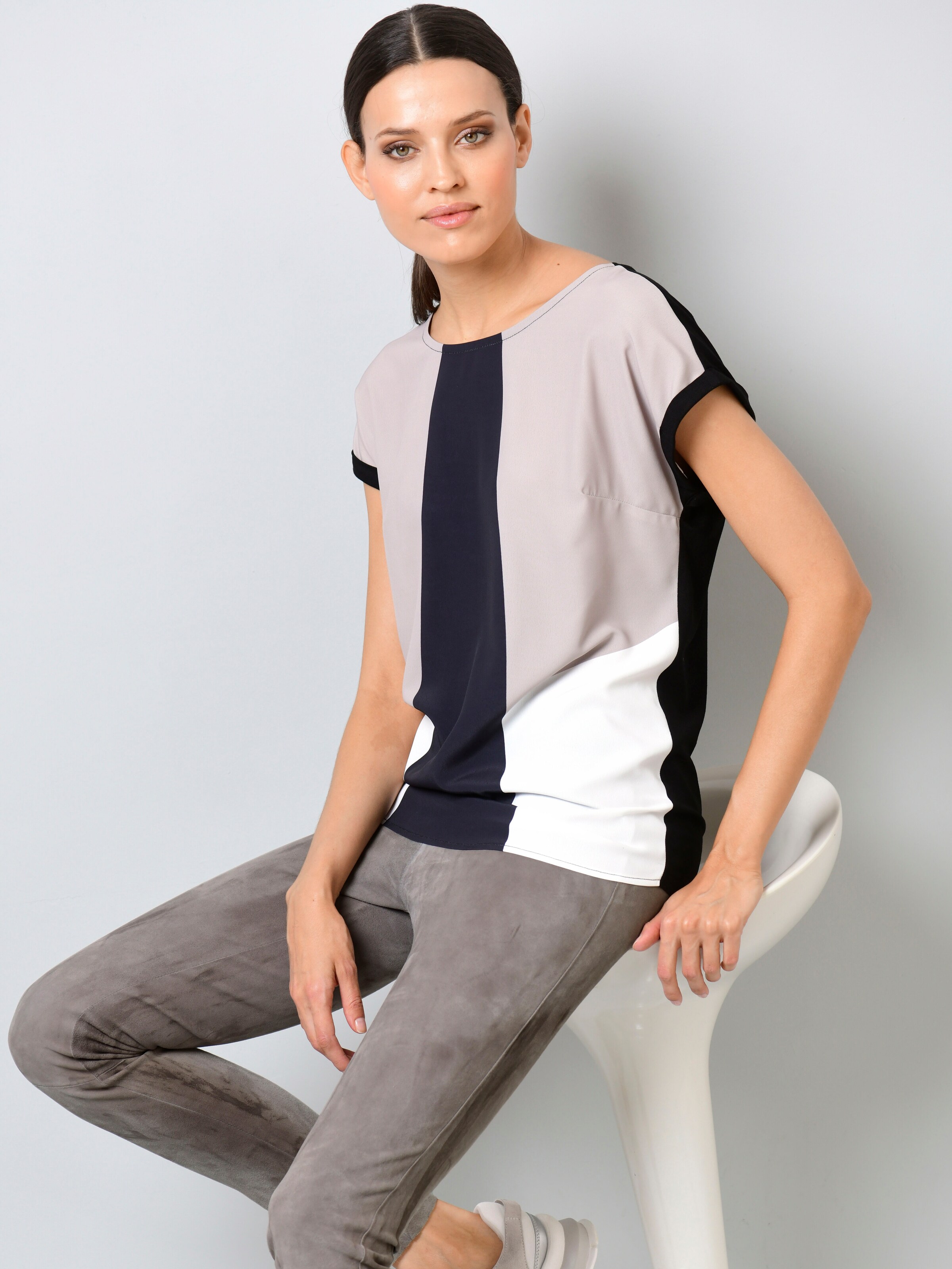 Shirt mit Colorblockdruck im Vorderteil 6