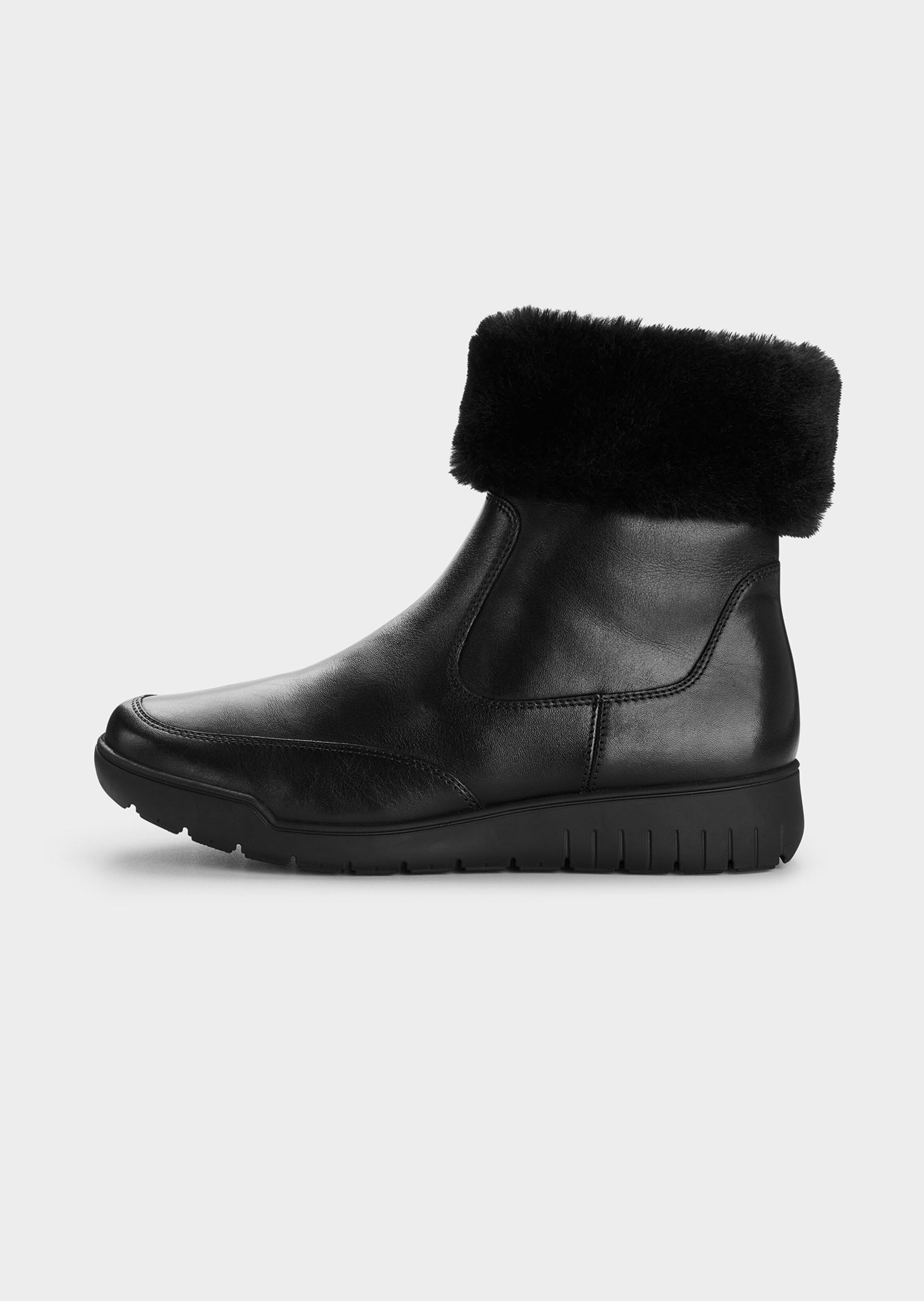 Stiefel in schwarz atelier GOLDNER