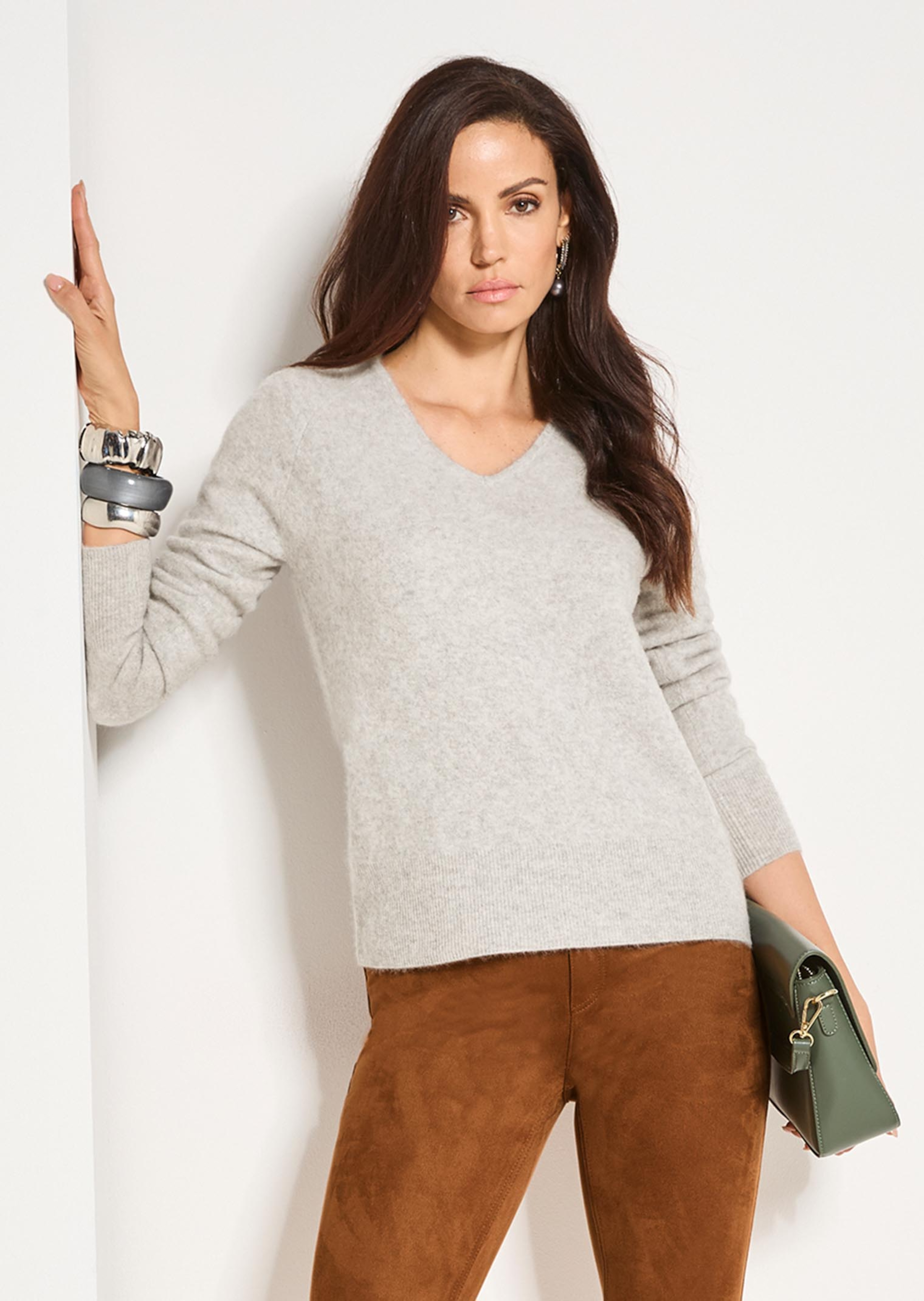 Schurwoll-Pullover mit V-Ausschnit