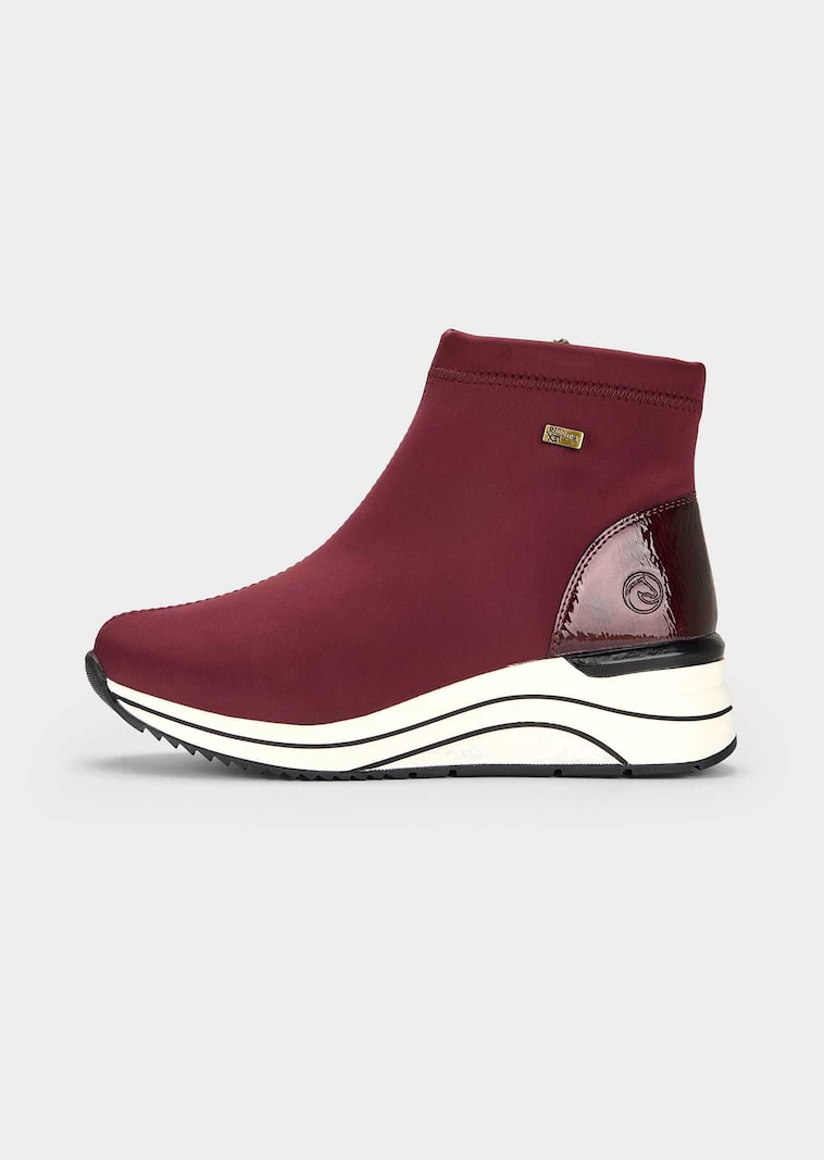 Bottines avec traitement hydrofuge TEX