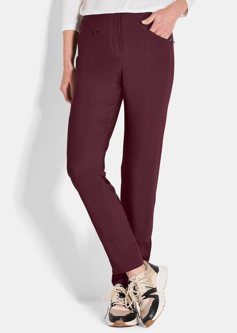 Pantalon en bengaline LOUISA. Coupe ajustée. Intérieur légèrement molletonné.