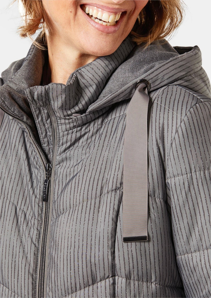 Steppjacke mit farbharmonischem Druck