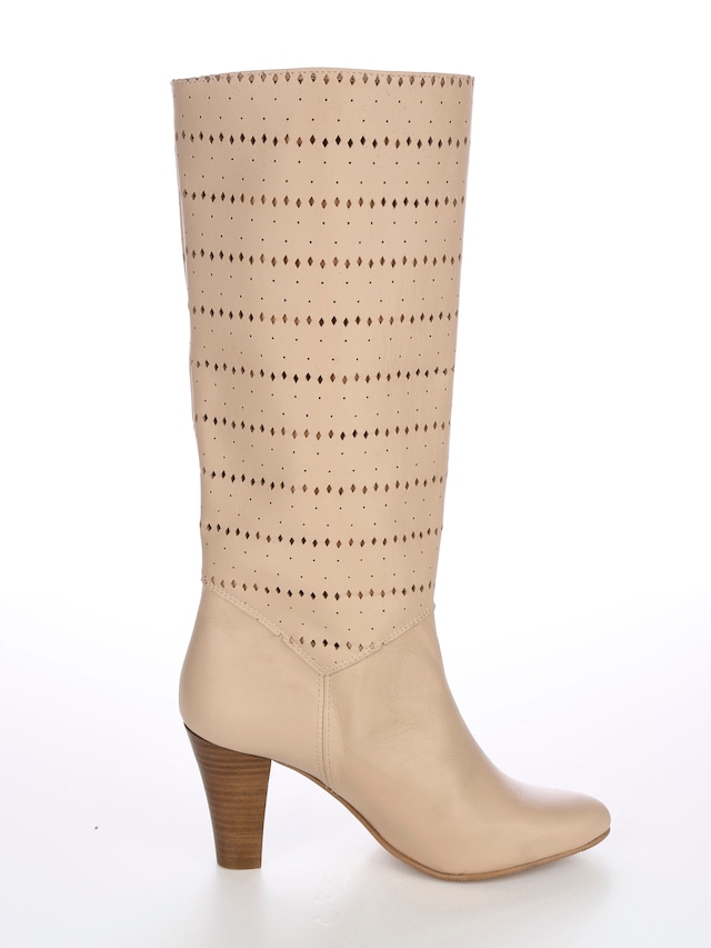 Stiefel mit Perforierung 1