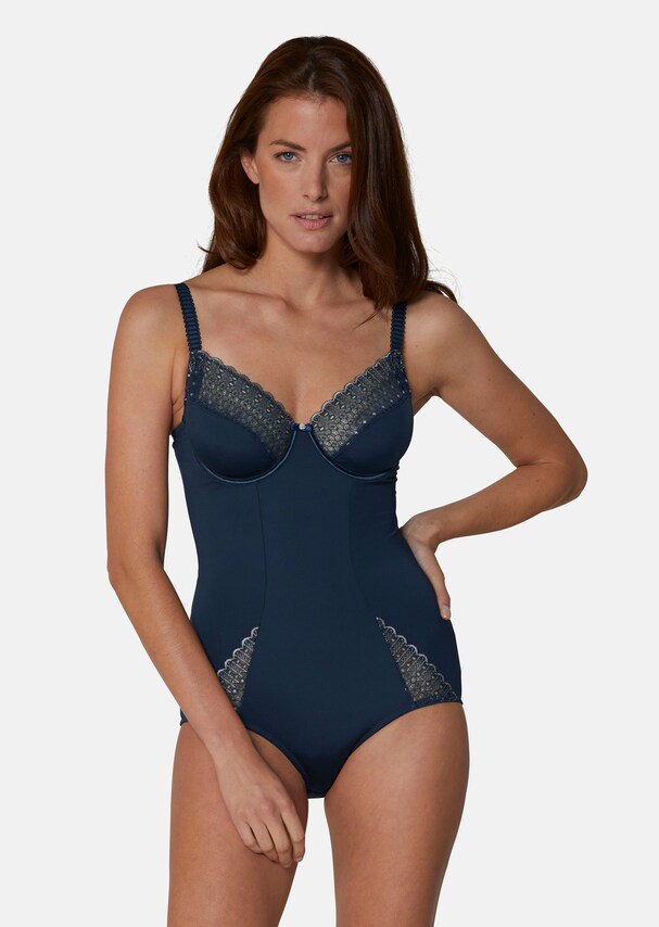 Body with elegant lace inserts