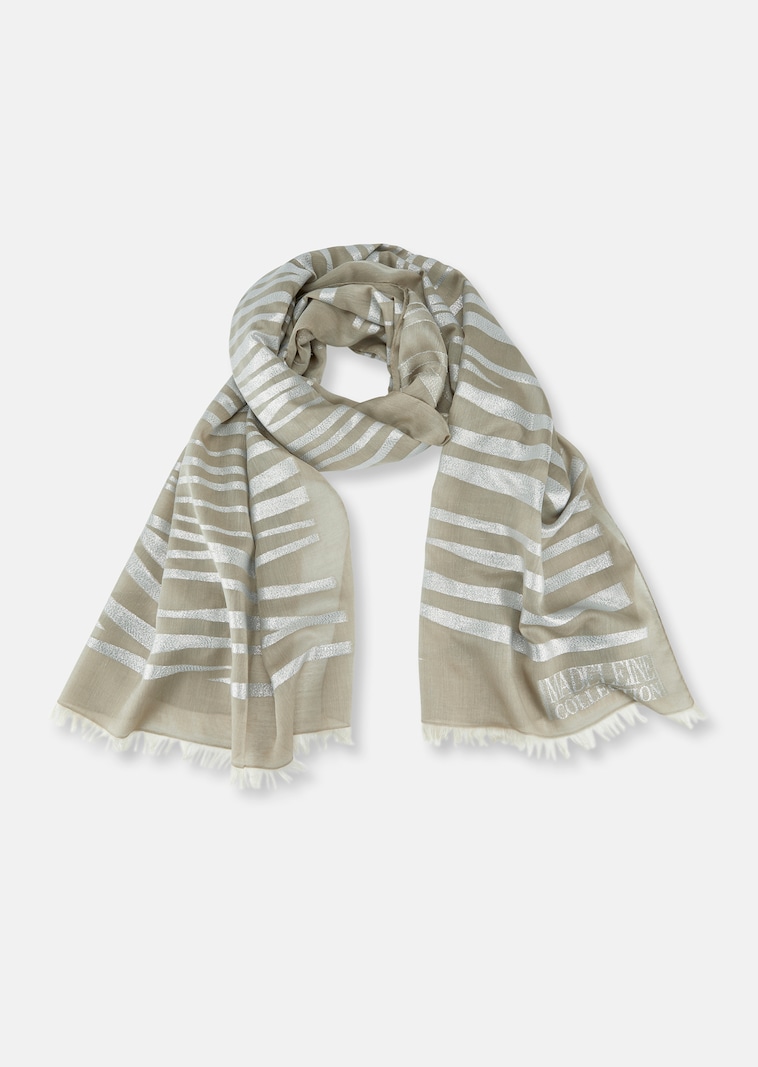 Scarf with glossy accents