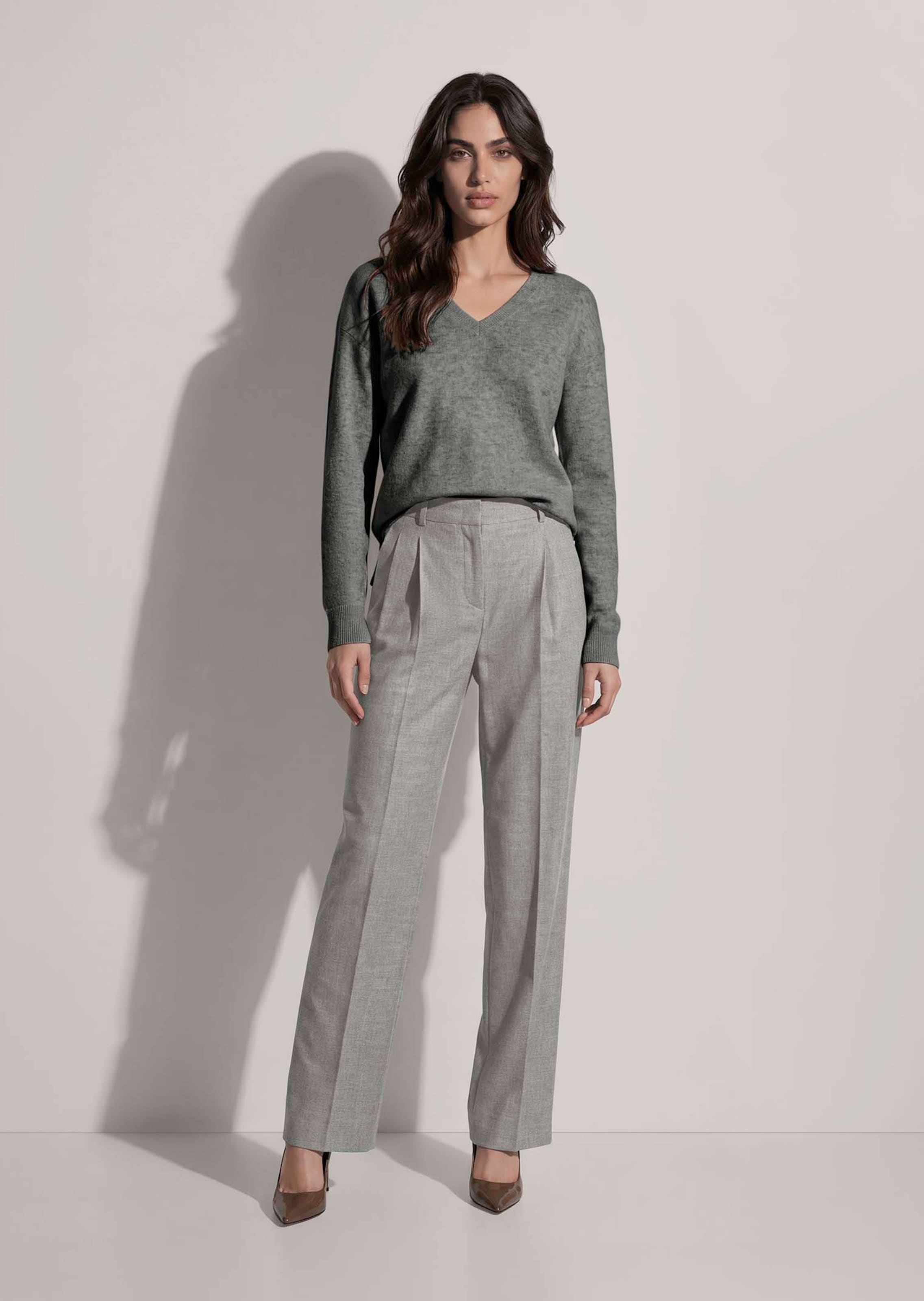 V-Pullover aus Good Cashmere