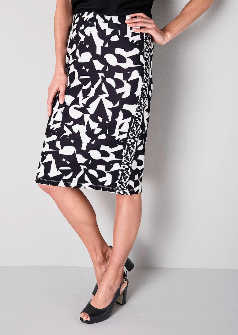 Rock mit grafischem Druck