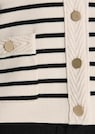 Strickjacke mit Streifen und Schmuckknöpfen thumbnail 5