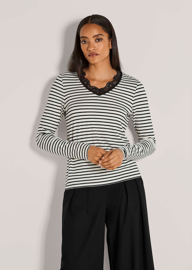 Ringelshirt mit Spitzen-Akzent