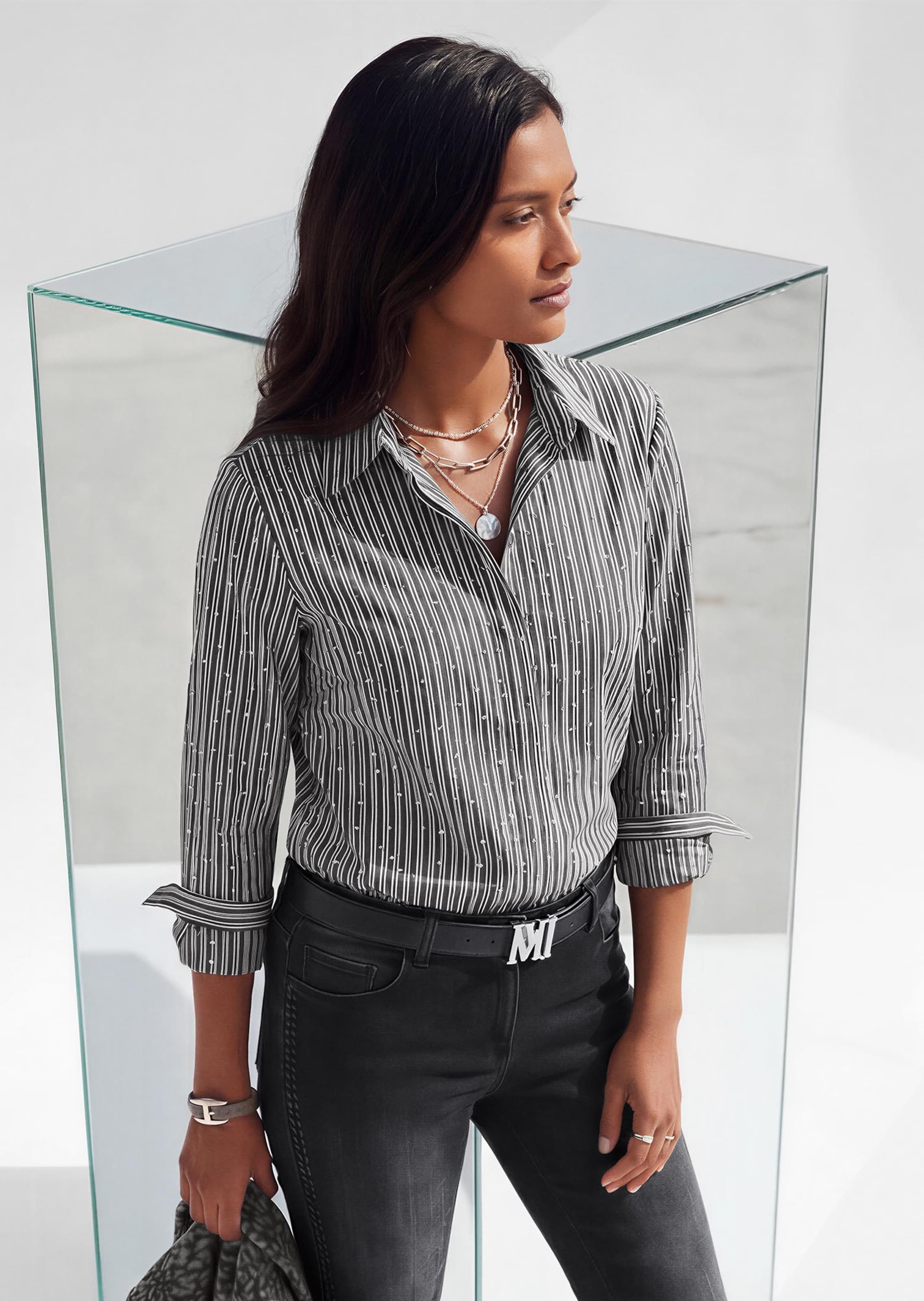 Bluse mit Streifen und Strass