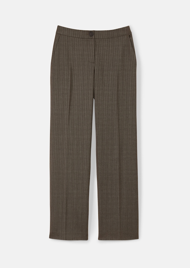 Trousers with a classic herringbone pattern 4