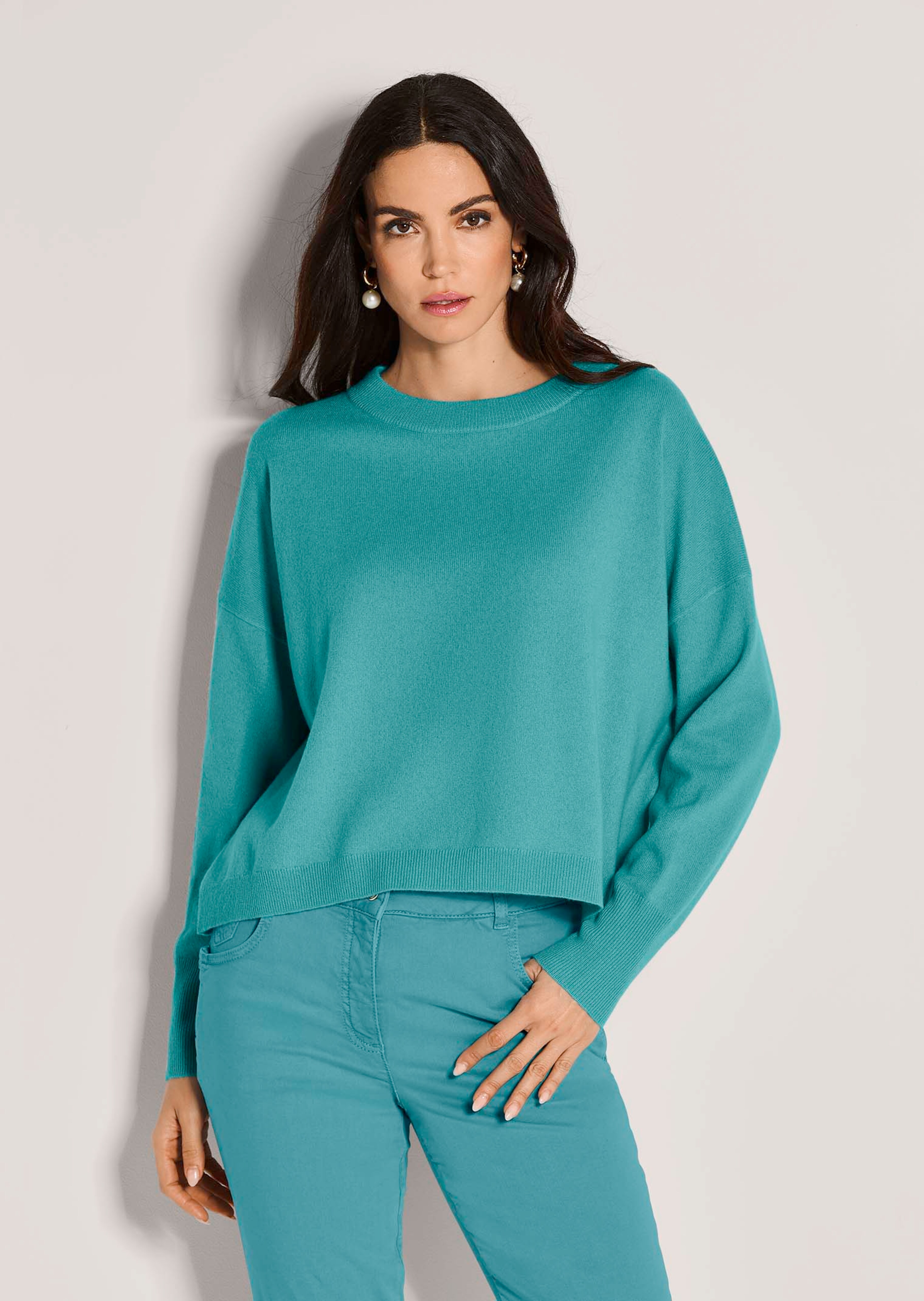 Kurzer Oversize-Pullover mit Kaschmir