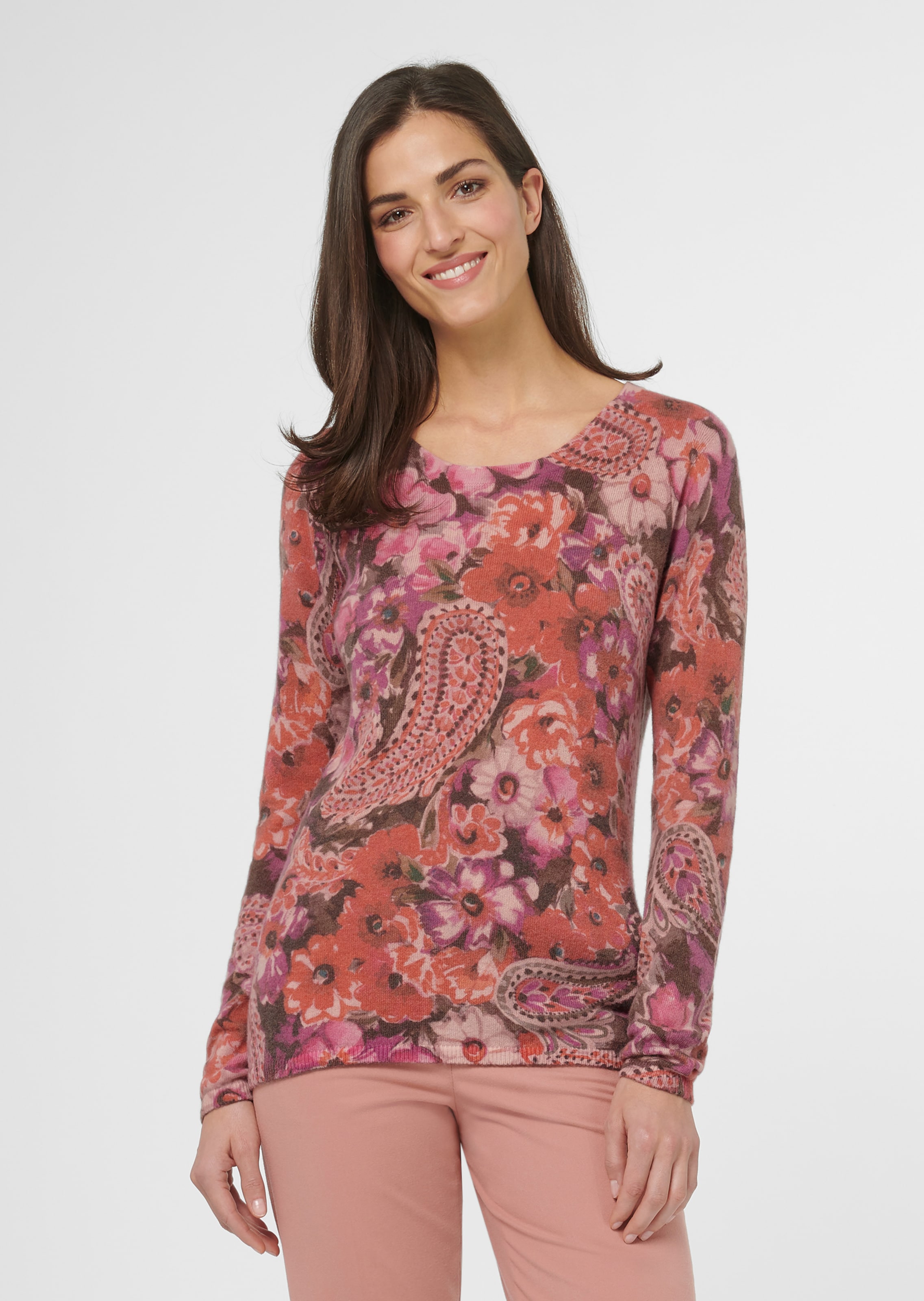 Jumper with a unique floral print