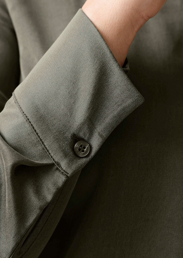 Satinbluse mit Stehkragen 4