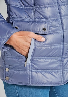 Leichte Steppjacke mit vielen Details thumbnail 5