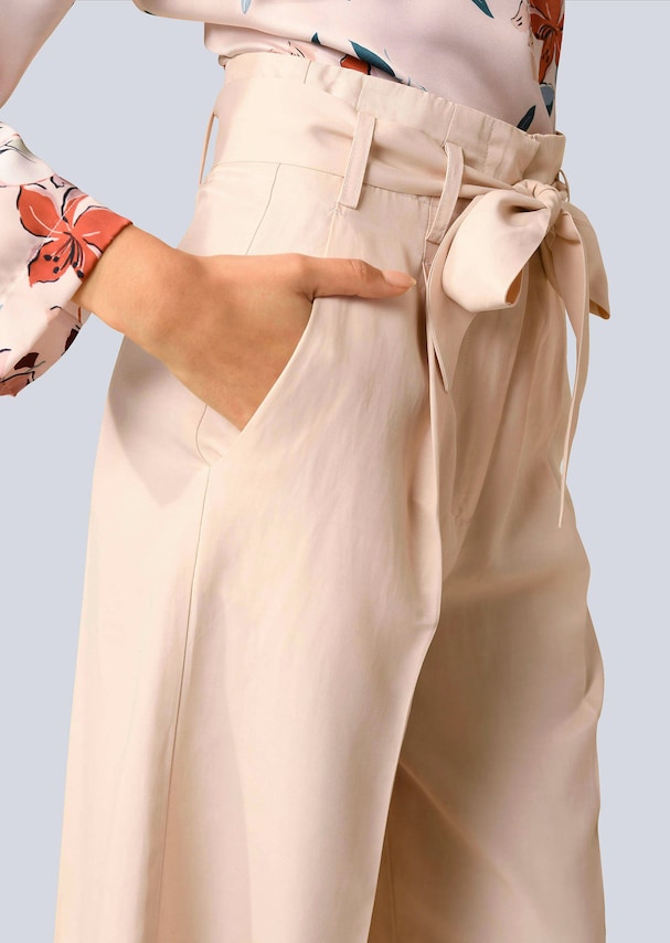 Hose mit weitem Bein