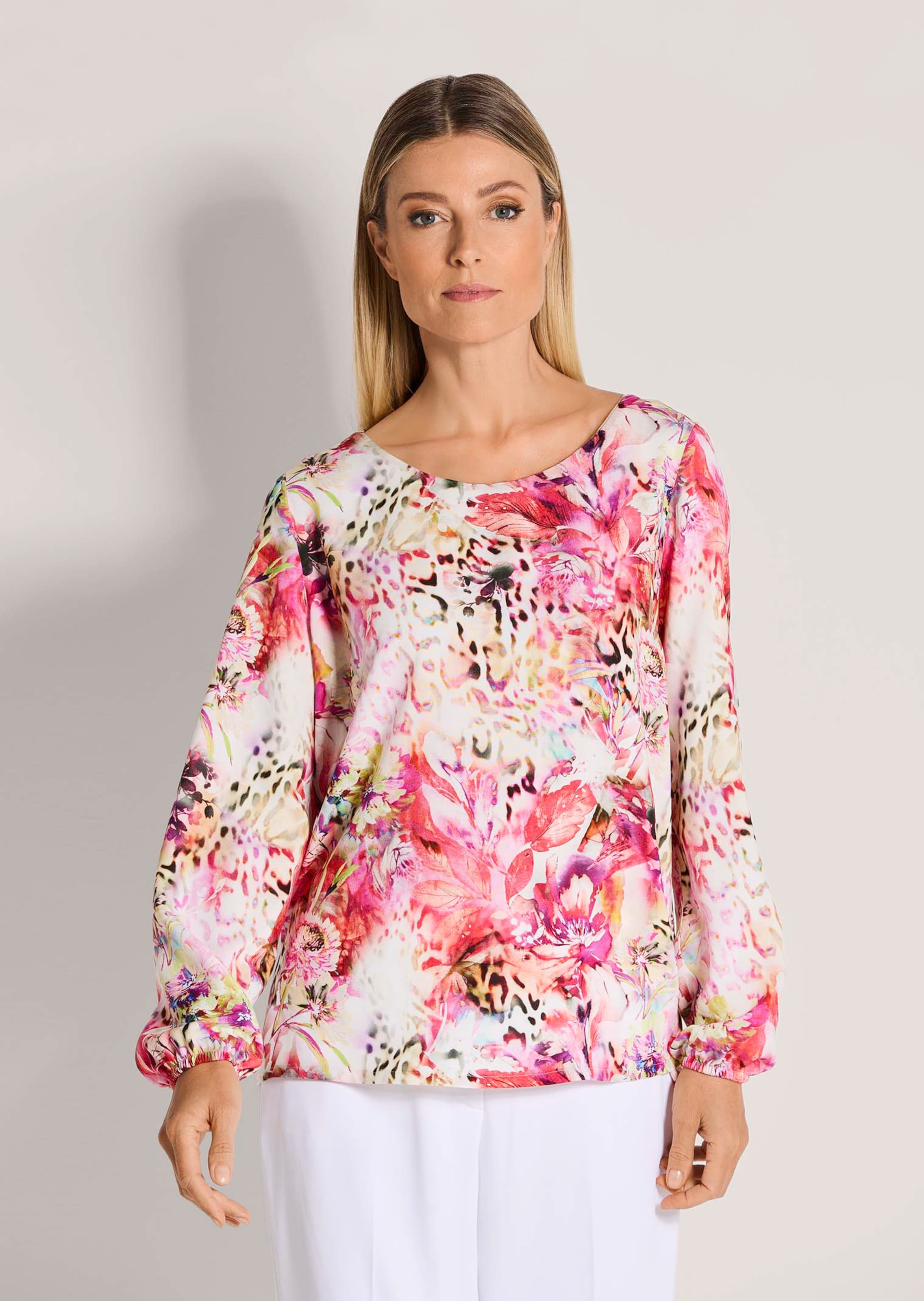 Bluse mit Blumen und Leo Print