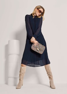 Kurzes Plissee-Kleid mit Stehkragen thumbnail 4