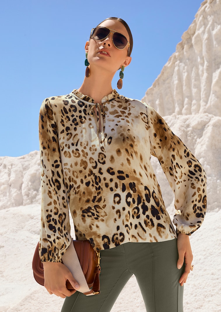 Blouse. Pure viscose