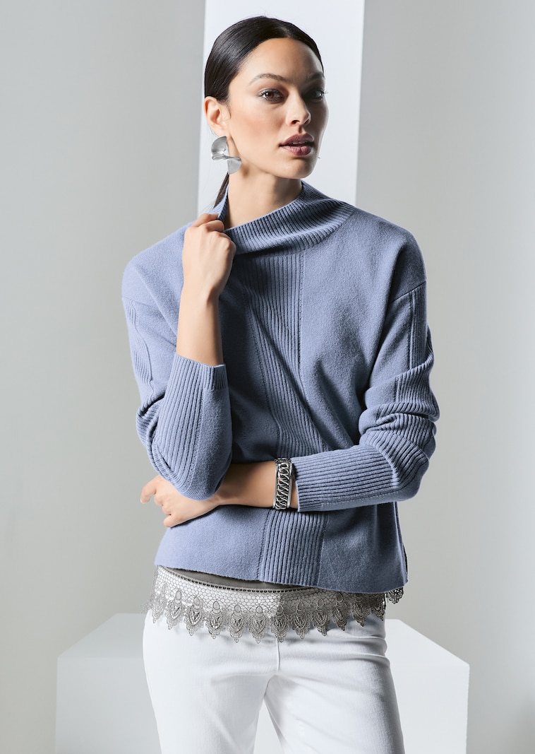 Kurzer Stehkragen-Pullover mit Good Cashmere