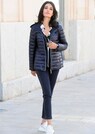 Jeans mit Galonstreifen und Zierplättchen thumbnail 6