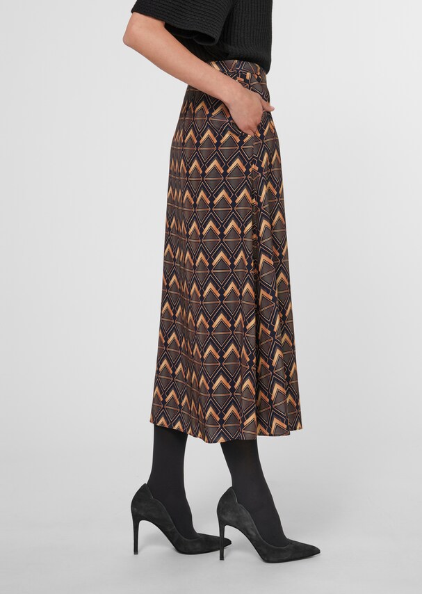 Lined midi skirt with unique print 3